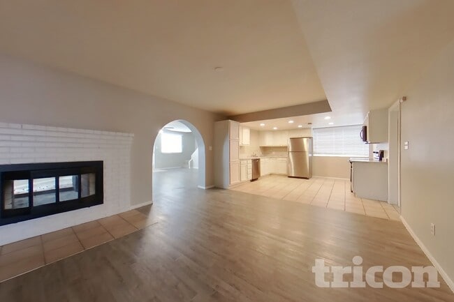 Photo - 4832 N 87th Ln