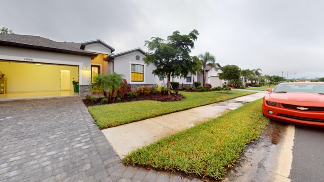 Photo - 15888 Honeysuckle St