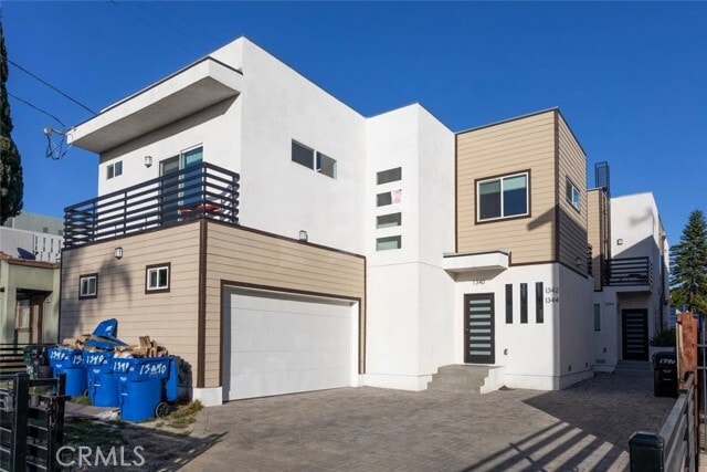 Building Photo - 1340 N Kenmore Ave Rental