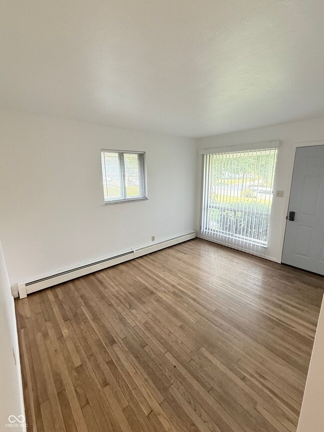 Photo - 652 E Main St Unidad 4