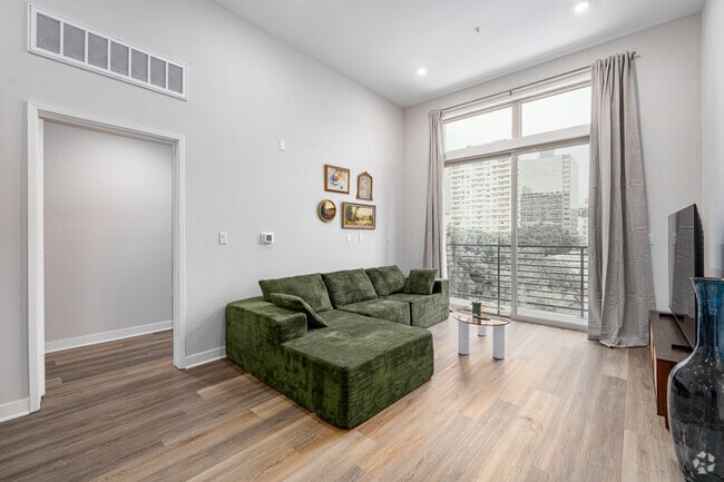 2BR, 2BA - 1155SF - Living Room