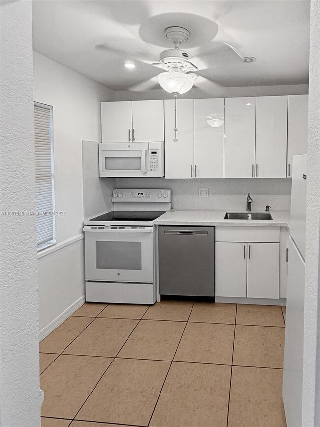 Building Photo - 7897 Golf Cir Dr Unit 306