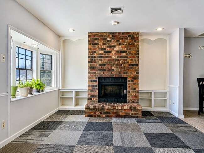 Photo - 2911 S Spring St