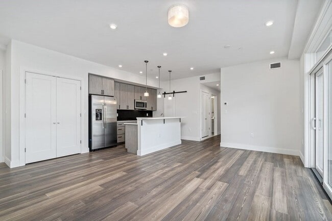 Photo - 429 Cherry St Unidad 12