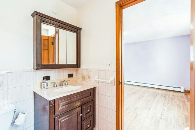 Photo - 65 School St Unidad 2