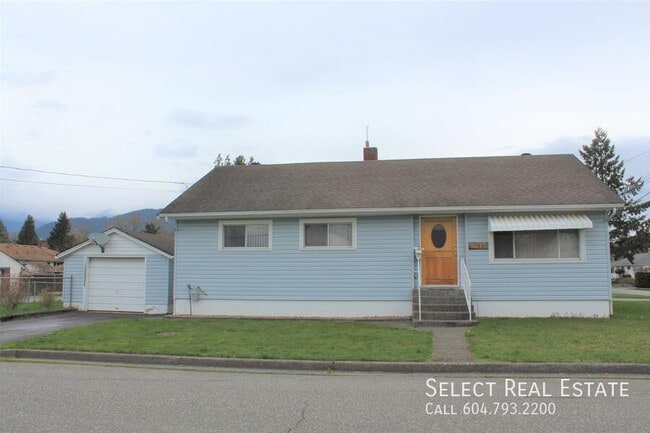 Building Photo - 45885 Henley Ave