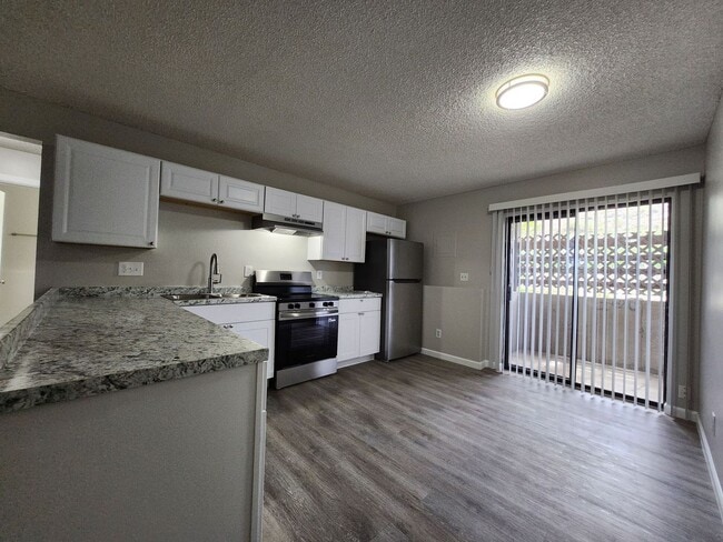 Photo - 2922 Straus Ln Unidad B