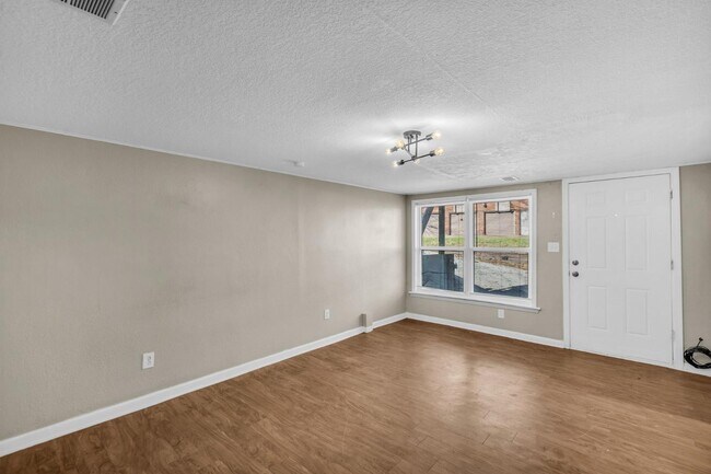 Photo - 9200 E 54th St