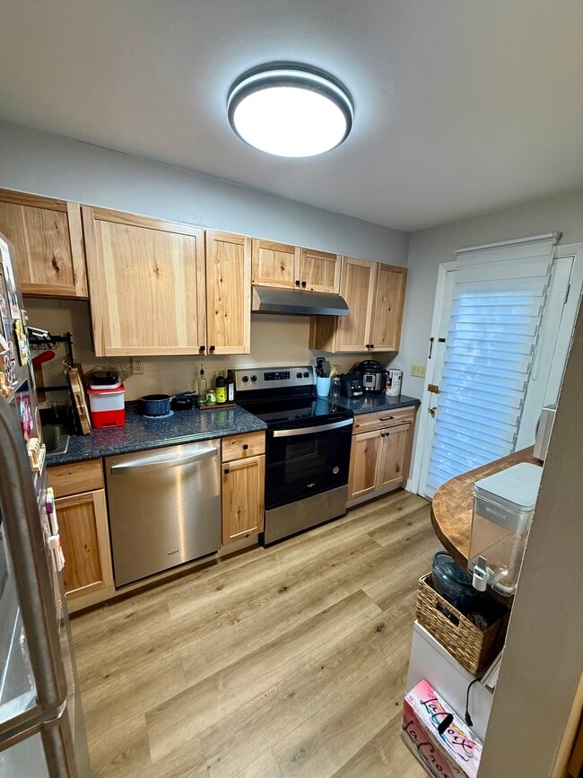 Photo - 5 Charles St