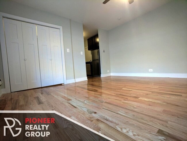 Photo - 813 W Cornelia Ave