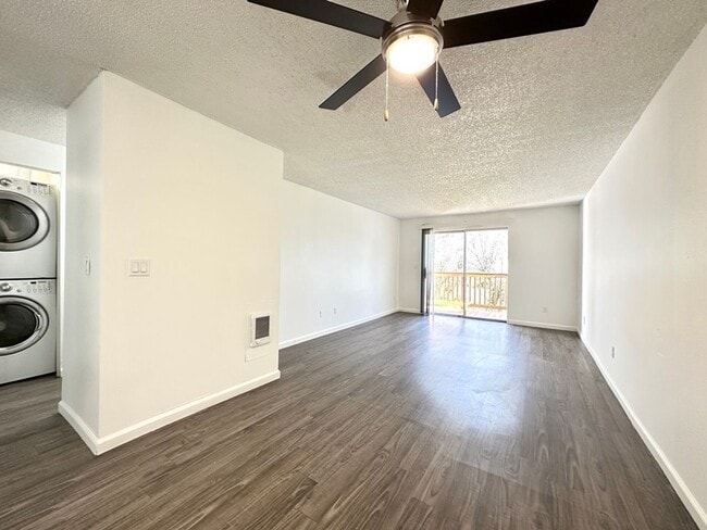 Photo - West on Murray Apartments