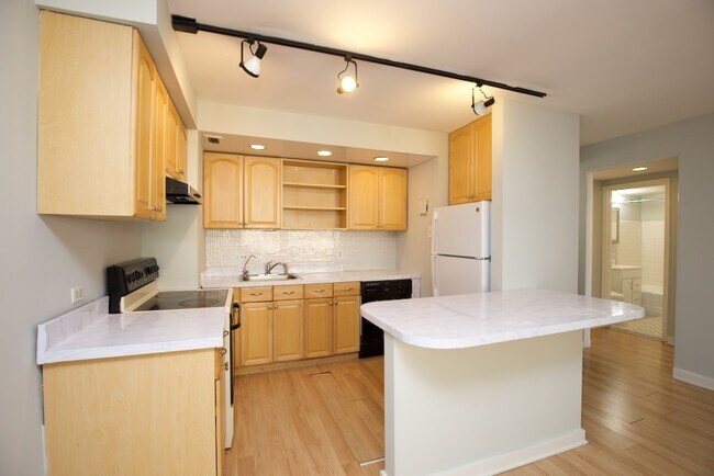 Photo - 448 W Wellington Ave Unidad A3