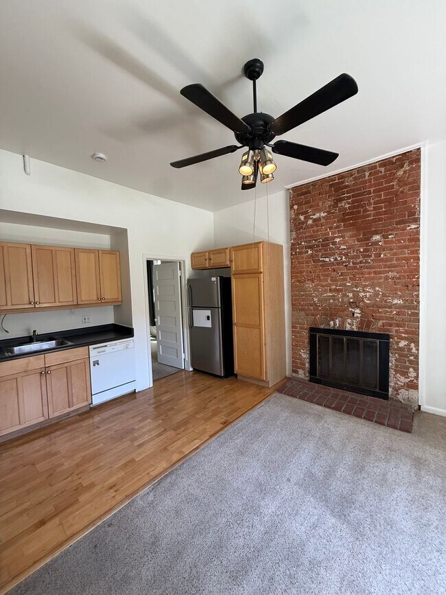 Photo - 1334 N Downing St Unidad 1