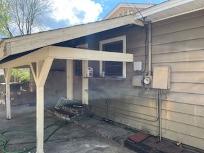 Photo - Two Bedroom/One bath home/Extra room off the carport for bedroom