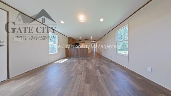 Photo - 967 Gray Rd