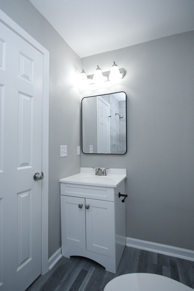 Photo - 17078 Oak Grove Ln