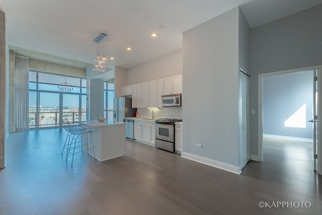 Photo - 321 S Sangamon St Unit 901