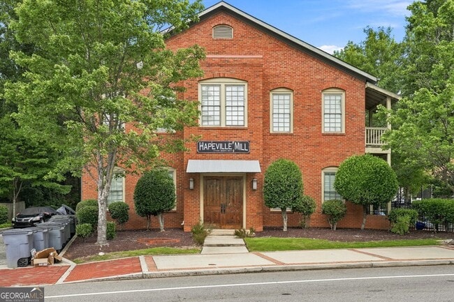 Building Photo - 3371 Dogwood Dr