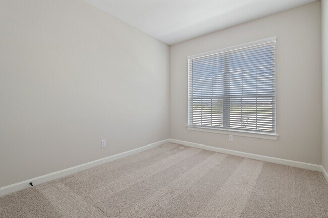 Photo - 1023 Whispering Winds Dr