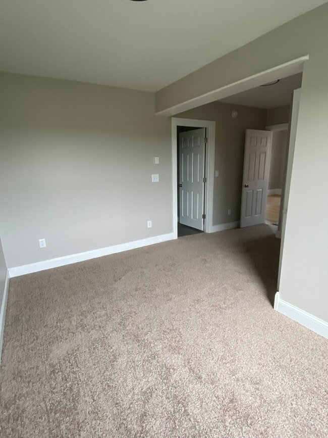 Photo - 502 W Bluff St Unit 502 W Bluff Downstairs
