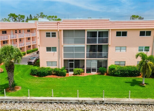 190 Turtle Lake Ct Unit 311