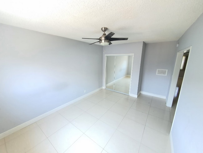 Photo - 4660 Kester Ave