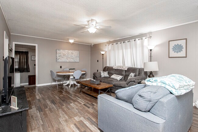 Photo - 503 Summit St