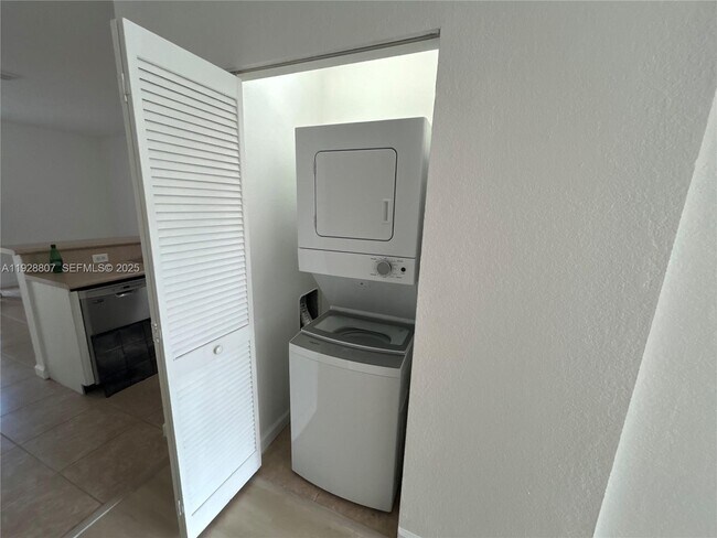 Photo - 230 SE 29th Ave