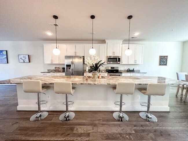 Photo - 20564 Milbridge Ter