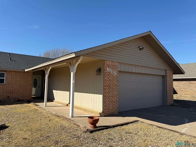 Photo - 1908 Janeway St