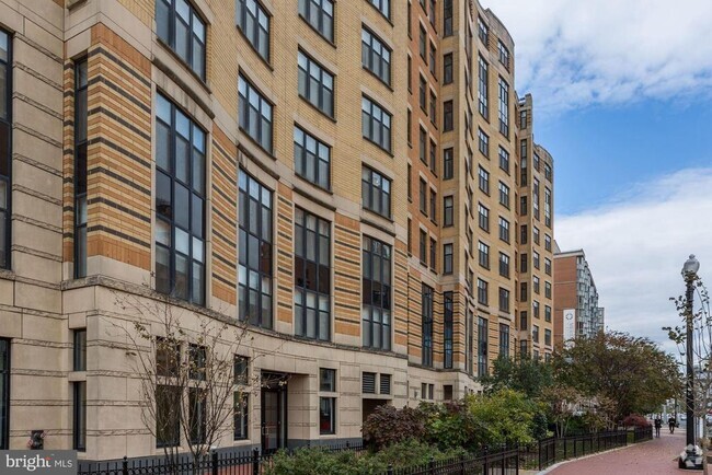 Building Photo - 400 Massachusetts Ave NW Unit 518 Rental