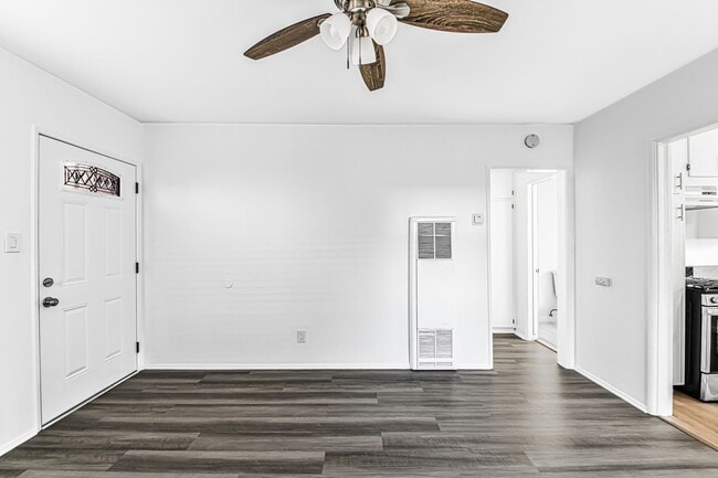 Photo - 1631 E 4th St Unidad 1635 - 3