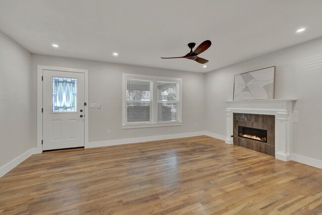 Photo - 1017 W Martin Luther King Dr