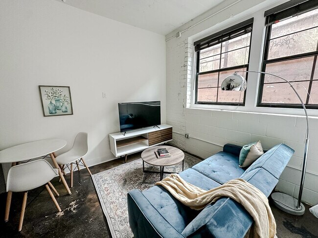 Photo - 701 E 2nd St N Unidad ID1074455P