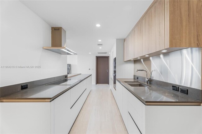 Photo - 1000 Brickell Plaza Unit 4806