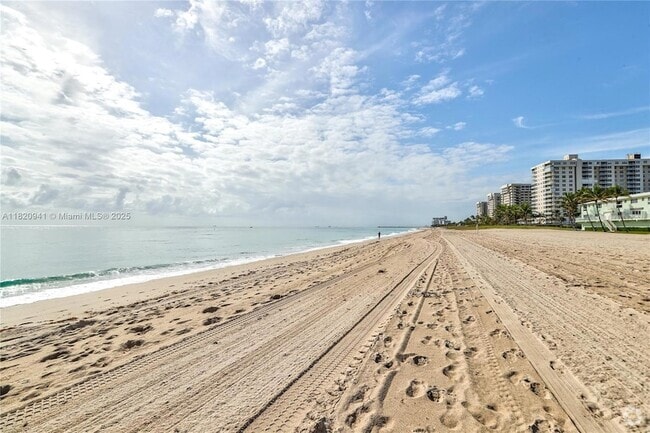 Building Photo - 5450 N Ocean Blvd Rental