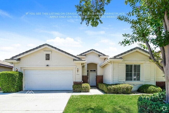 Building Photo - 31864 Feather Creek Dr Rental