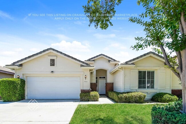 Building Photo - 31864 Feather Creek Dr