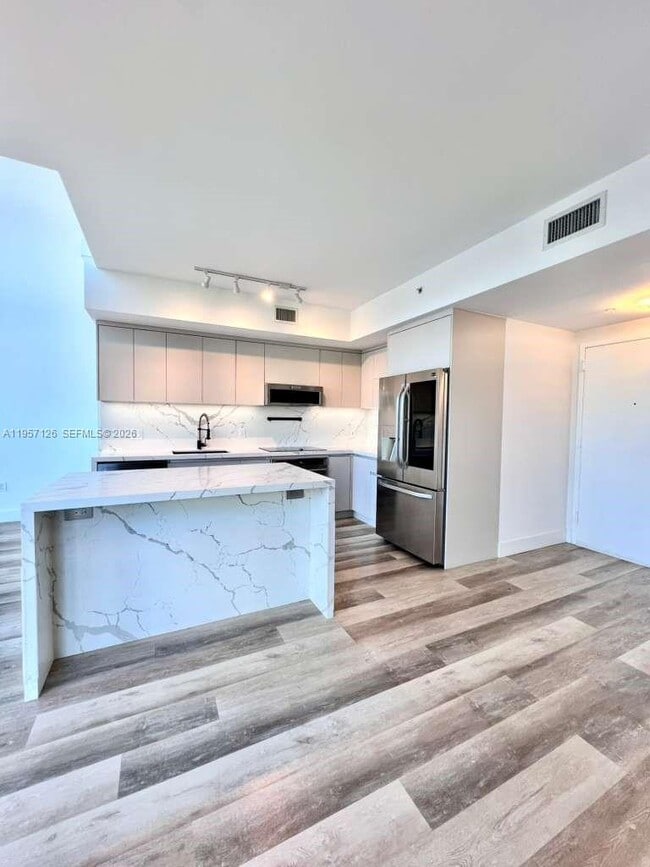 Photo - 90 SW 3rd St Unidad TH300A