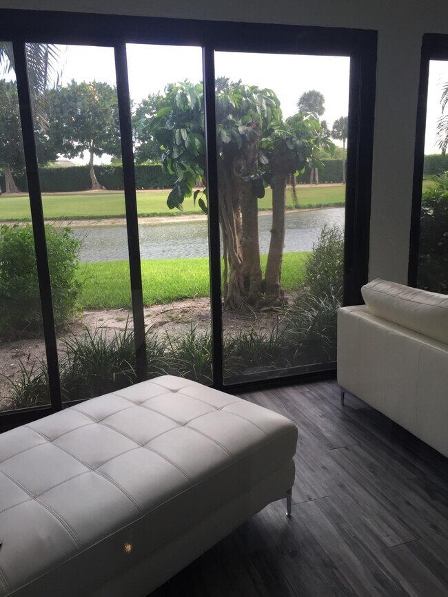 Photo - 7770 La Mirada Dr