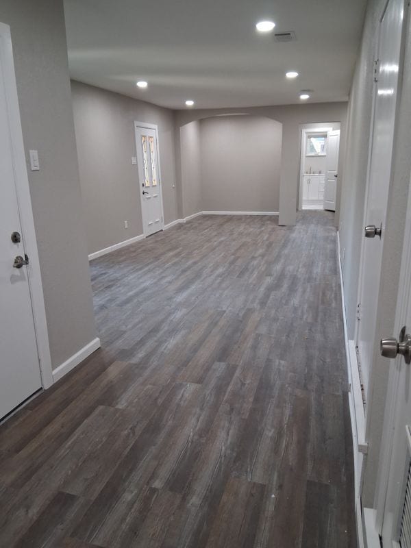 Photo - 5009 Cottey St