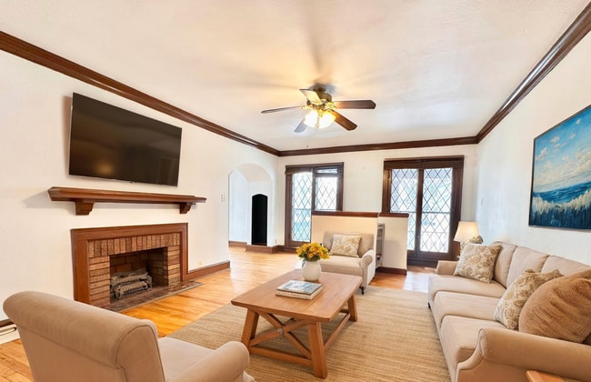 Photo - 7705 W Rogers St Unidad 2