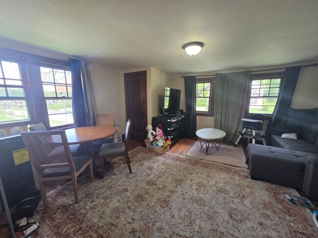 Photo - 308 S Willow St Unit Room 1