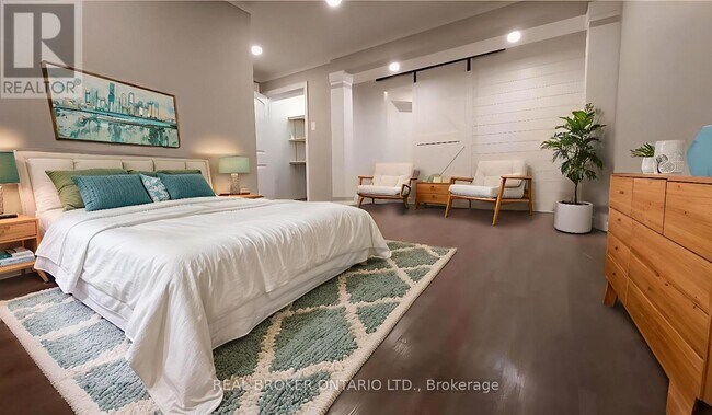 Photo - 118 Sandringham Dr