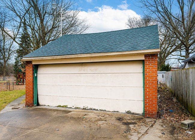Building Photo - 1543 Maine St
