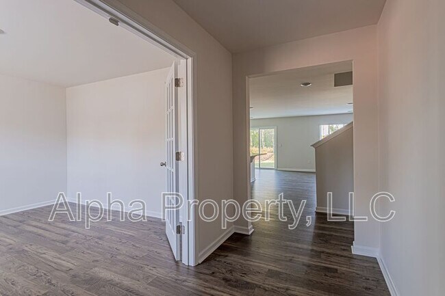 Photo - 852 Wolverine Ln