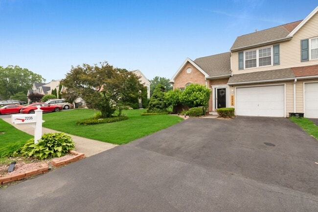 Photo - 2235 Briarwood Dr