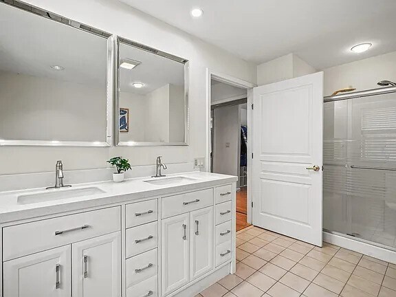 Photo - 7 Sanctuary Dr
