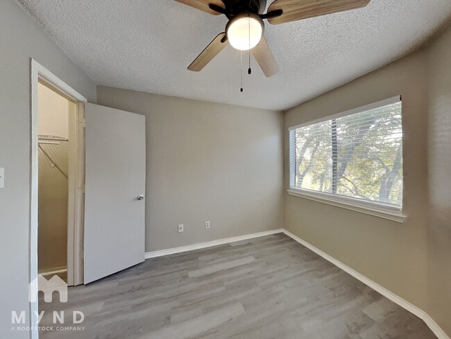 Photo - 9823 Walnut St Unit L306