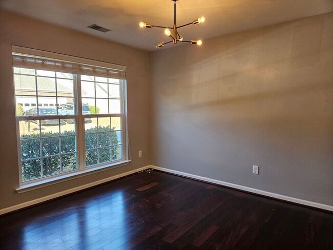 Photo - Ivy Square Patio Home